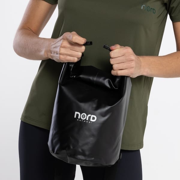 Vista 2 Saco Estanque Nord Bag - 6 Litros Nord Outdoor PRETO