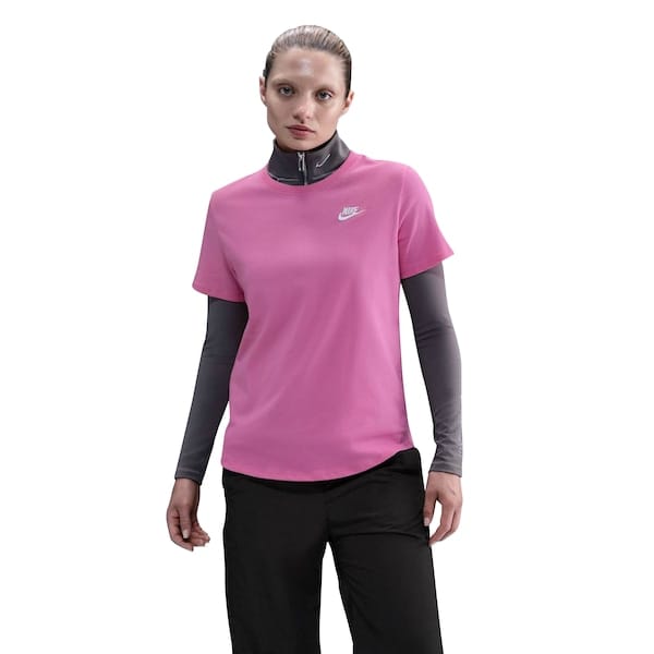 Camiseta Feminina Nike Manga Curta Sportswear Club