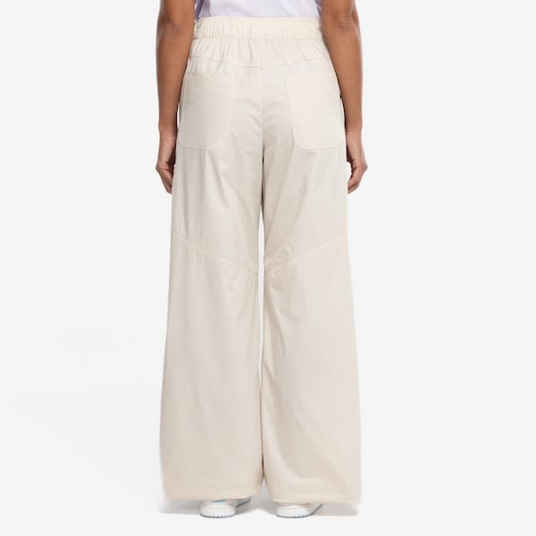 Vista 2 Calça Feminina Nike Sportswear Essential Woven High-Rise Open Hem Nike OFF WHITE