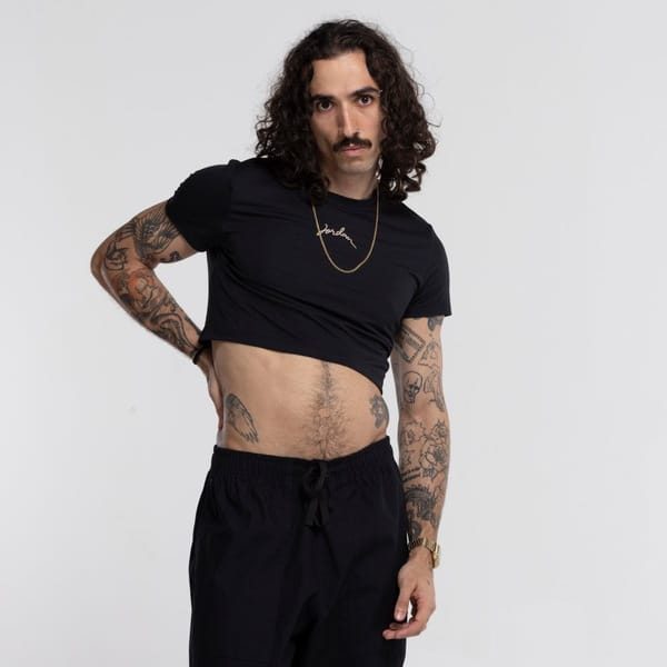 Vista 2 Blusa Cropped Jordan Nike Manga Curta Graphics Slim Nike PRETO/MARROM