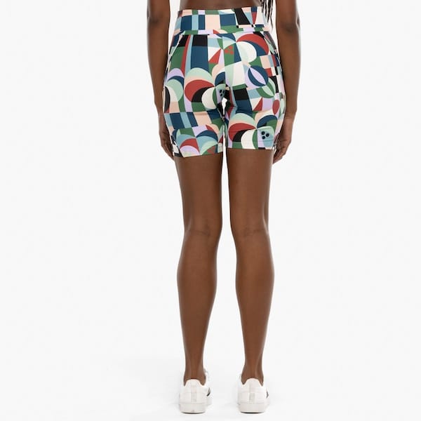 Vista 2 Bermuda Biker Feminina Farm Recanto Coqueiros Cós Médio FARM PRETO/VERDE CLA