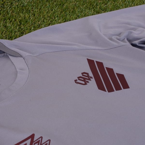 Vista 2 Camisa do Athlético Paranaense 25/26 Treino Umbro Masculina Umbro CINZA/CINZA CLA