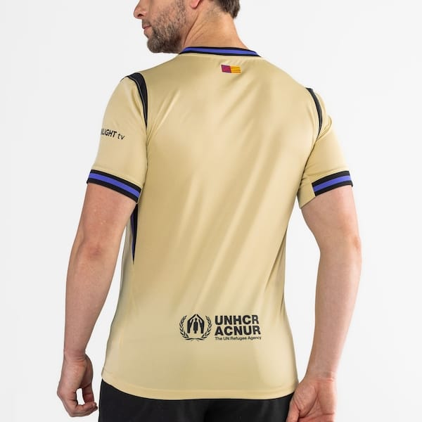 Vista 2 Camisa Barcelona II 25/26 Torcedor Pro Nike Kobe Masculina Nike BEGE