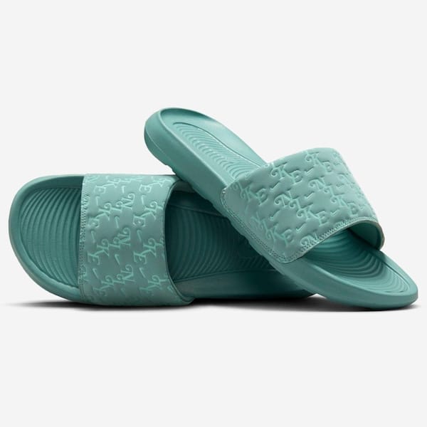 Chinelo Slide Nike Victori One Feminino - 2