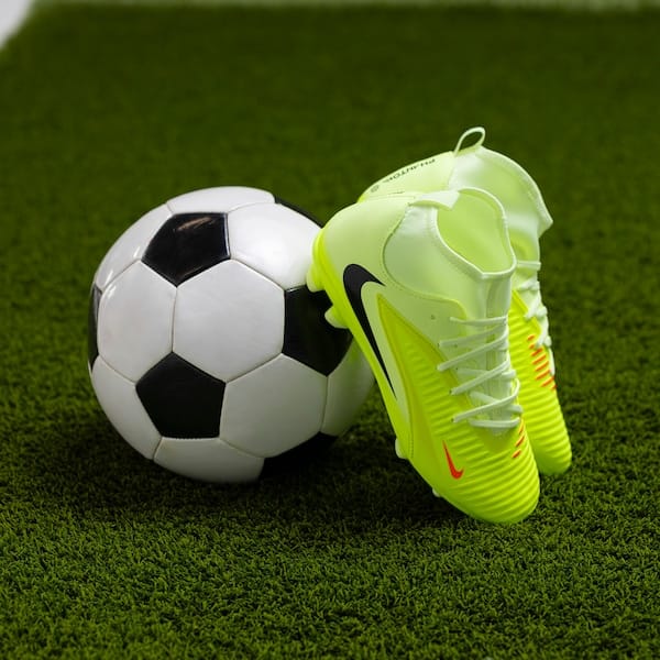 Vista 2 Chuteira de Campo Infantil Nike Phantom High 6 Club Nike VERDE