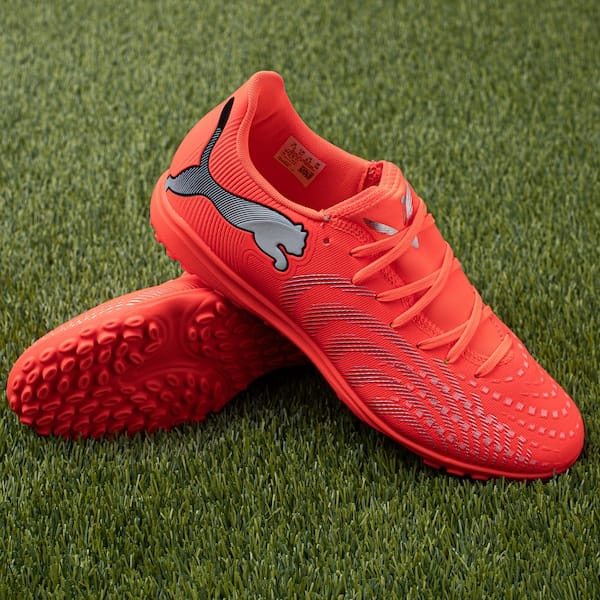 Vista 2 Chuteira Society Adulto PUMA Future 9 Play Puma LARANJA/PRATA