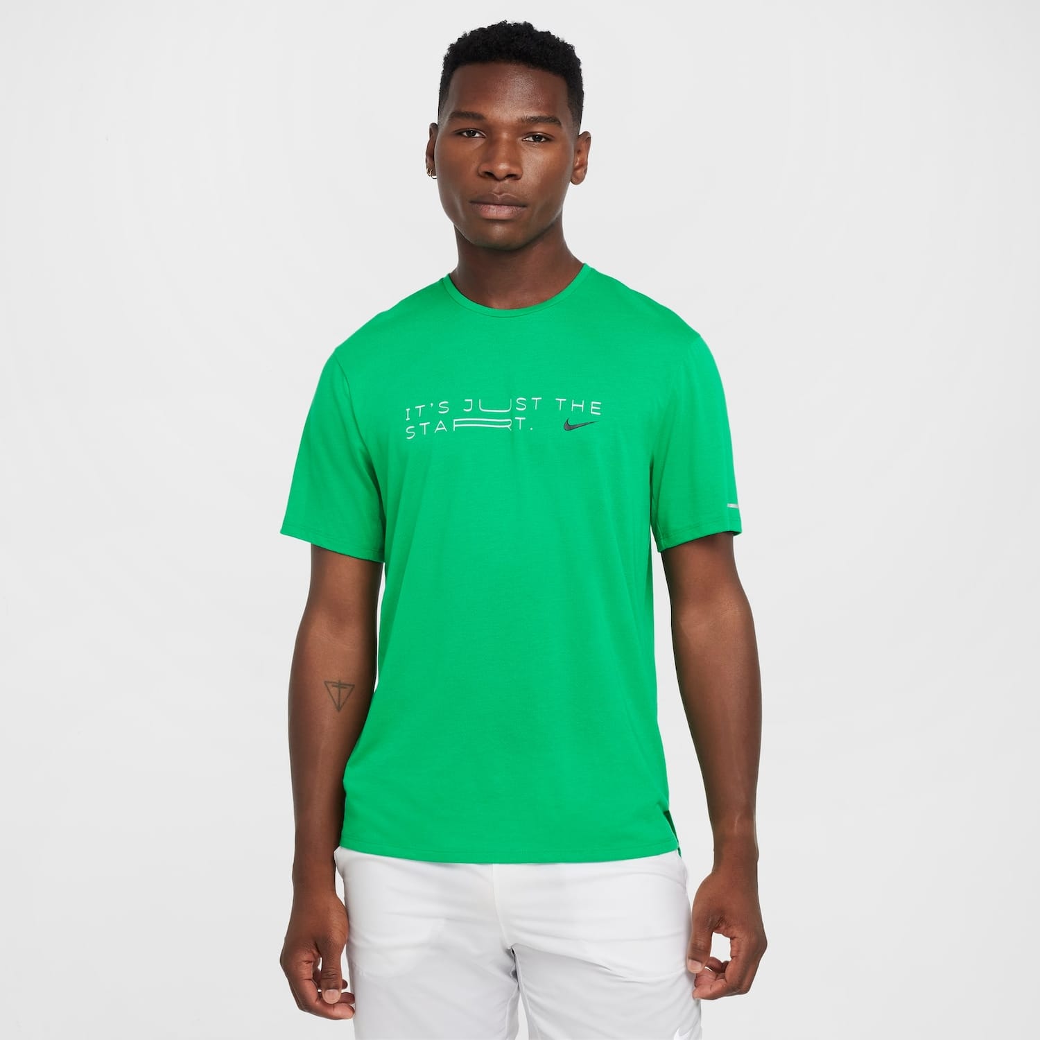 Vista principal Camiseta Nike Dri-FIT Rise365 Masculina Nike Verde