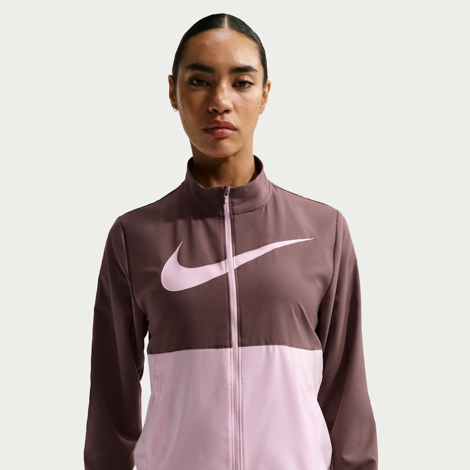 Jaqueta Dri-FIT Nike Swoosh Feminina