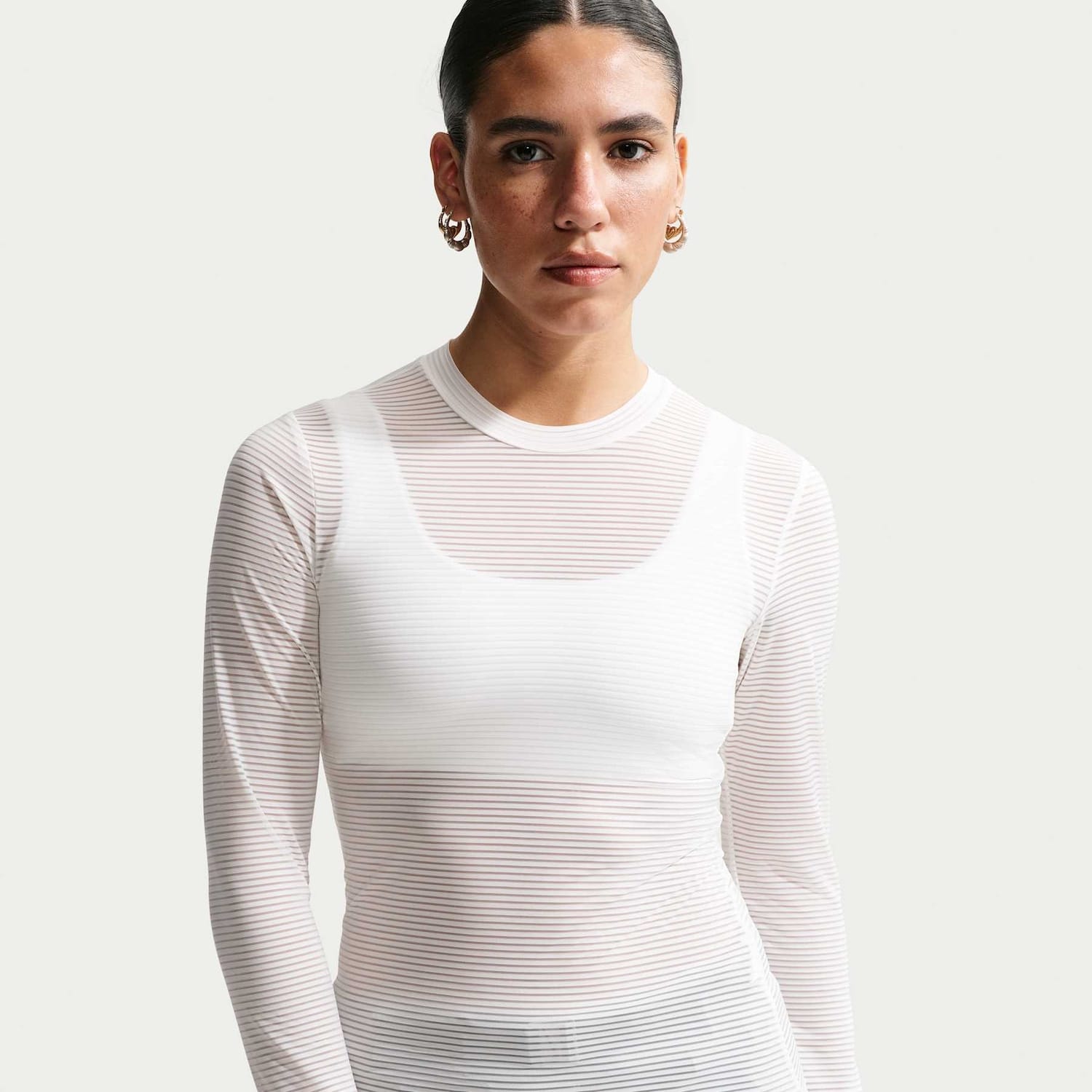 Camiseta Nike Sportswear Sheer Manga Longa Feminina