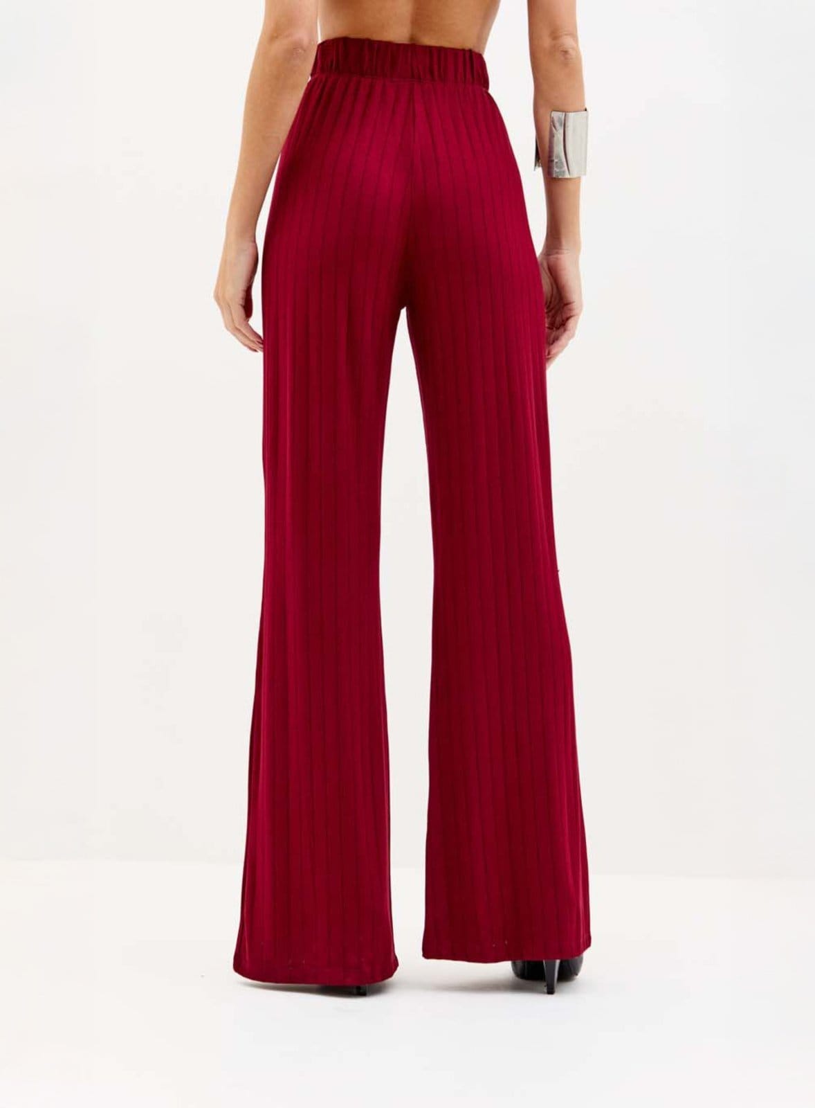 Vista 2 Calça Canelada Flare Essencial Triton Bordo Veludo Triton bordô