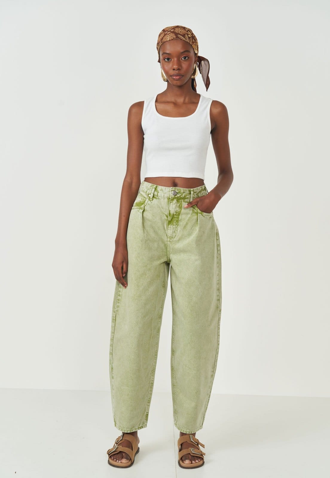 Vista 2 Calça Feminina Colcci Joana Colcci verde