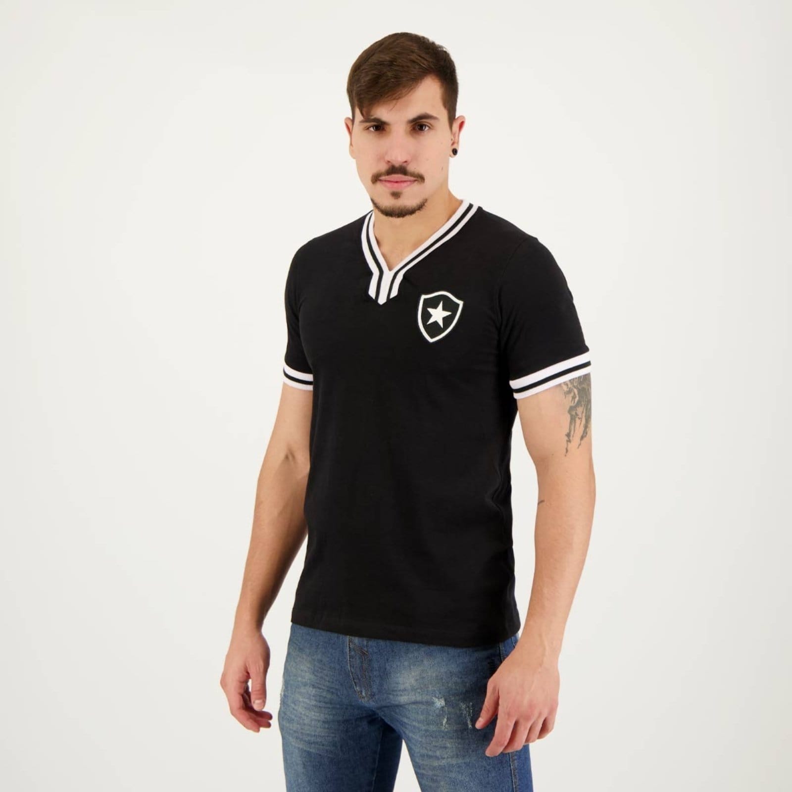 Vista 2 Camisa Botafogo Vintage I Preta Retrômania preto