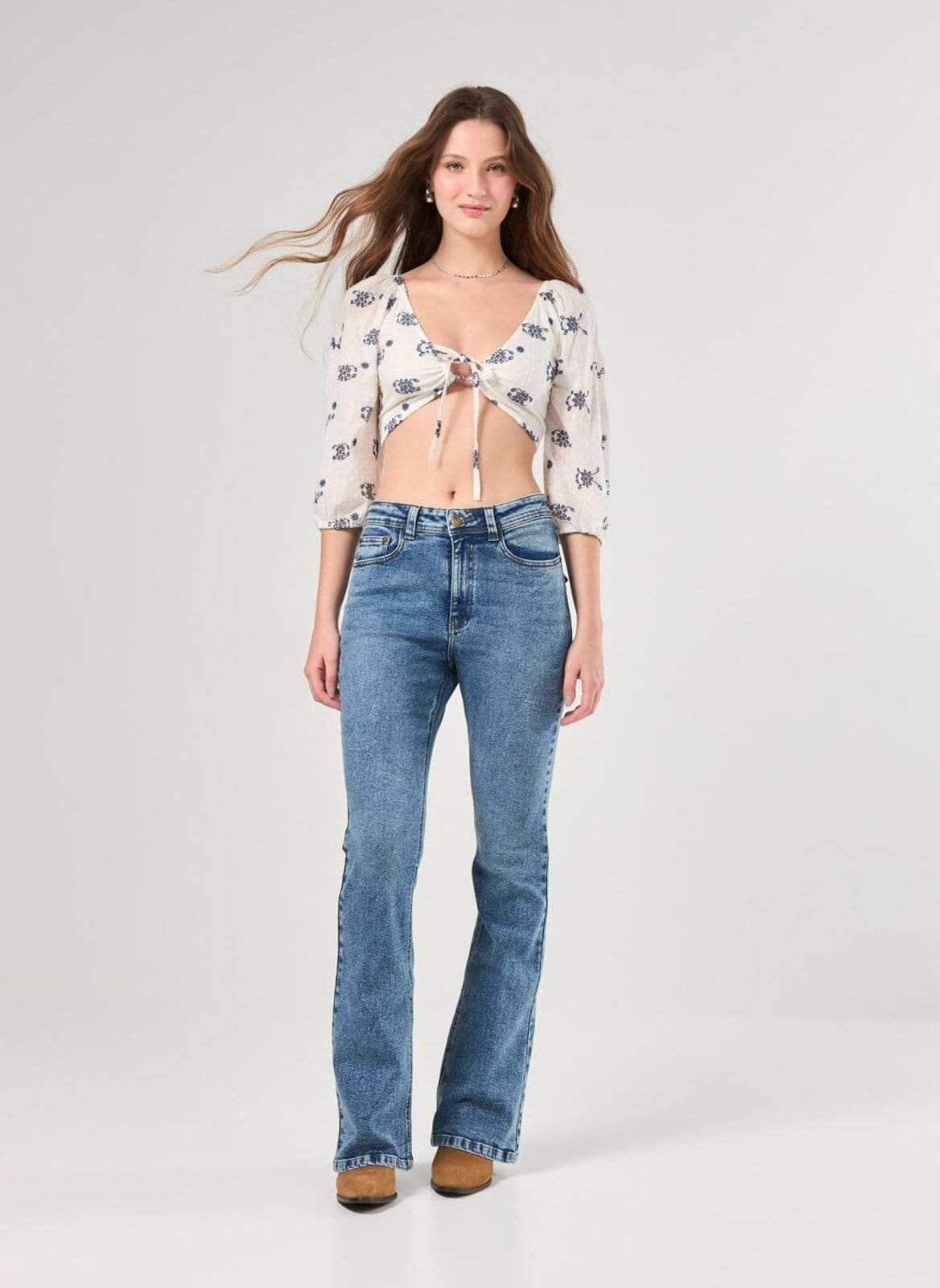 Calça Jeans Flare Cintura Média