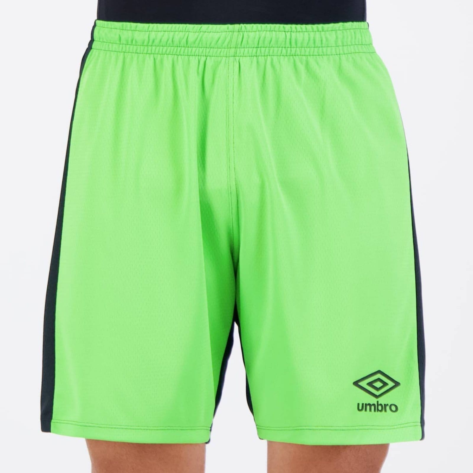 Vista principal Calção Umbro Raptor Preto e Umbro verde
