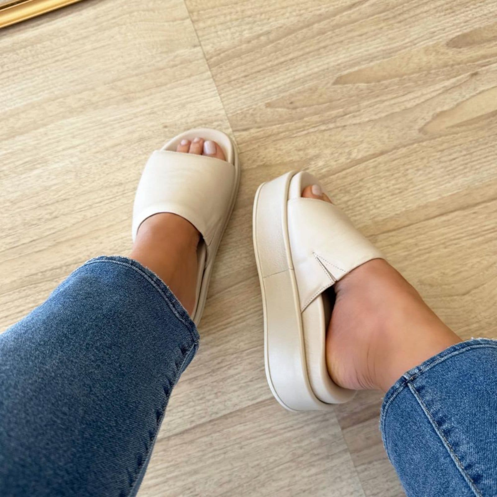 Vista 2 Luma - Flat Tamanco Couro Legítimo Off White Off-white Damannu Shoes off-white white