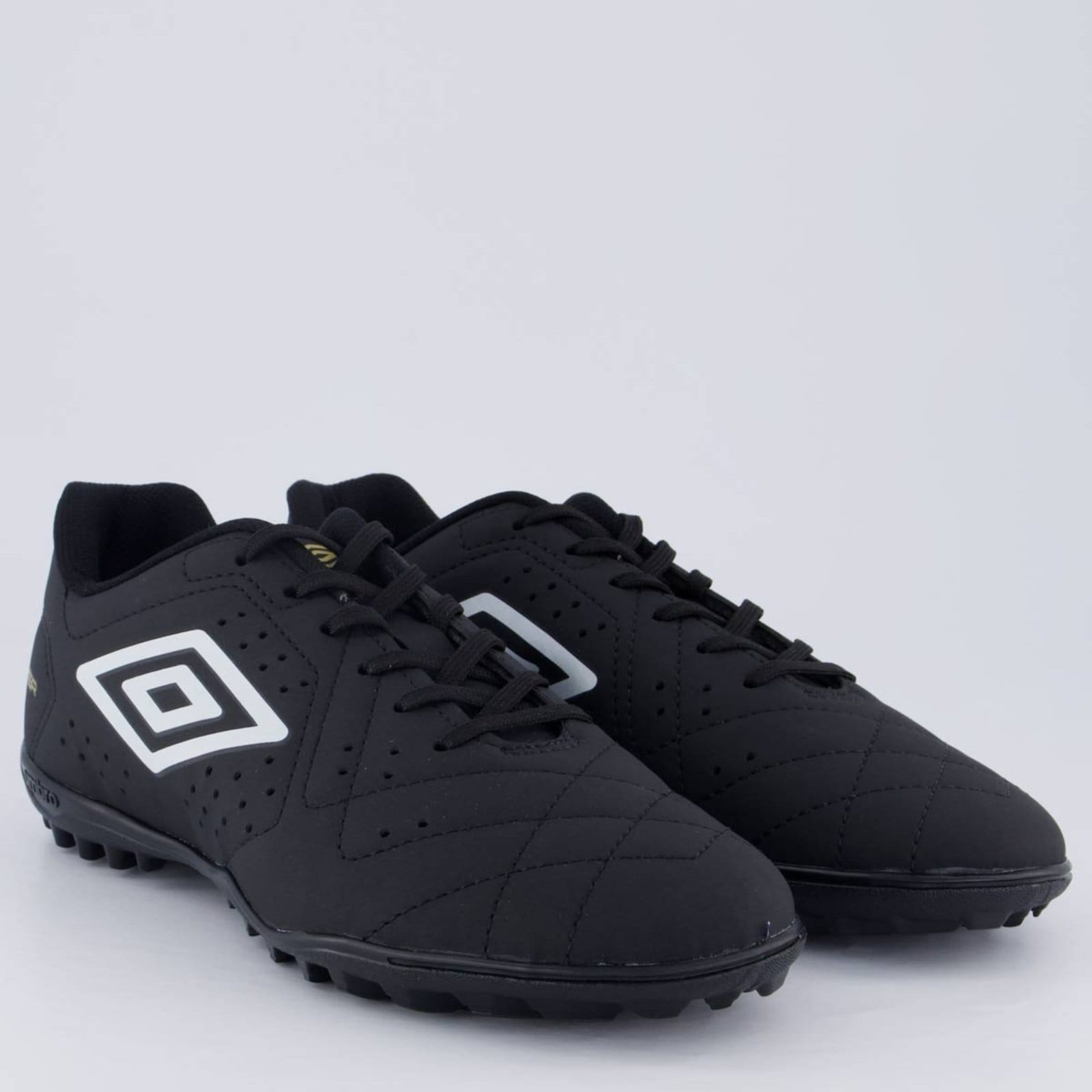 Vista 2 Chuteira Umbro Neo Striker Society Preta e Branca Umbro preto