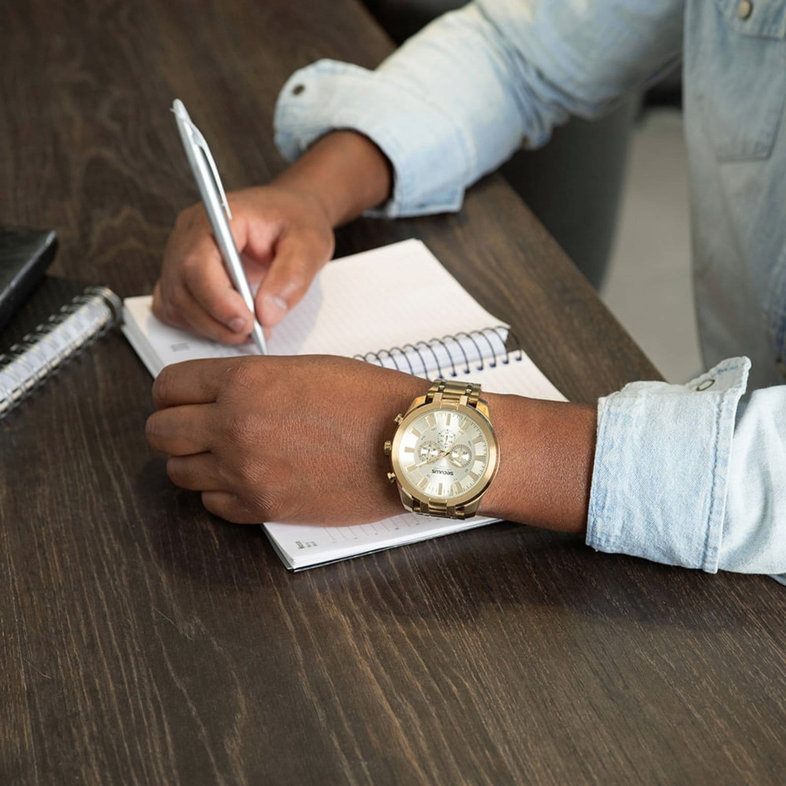 Vista 2 Relógio Masculino Cronógrafo Aço Aro 3D Seculus dourado