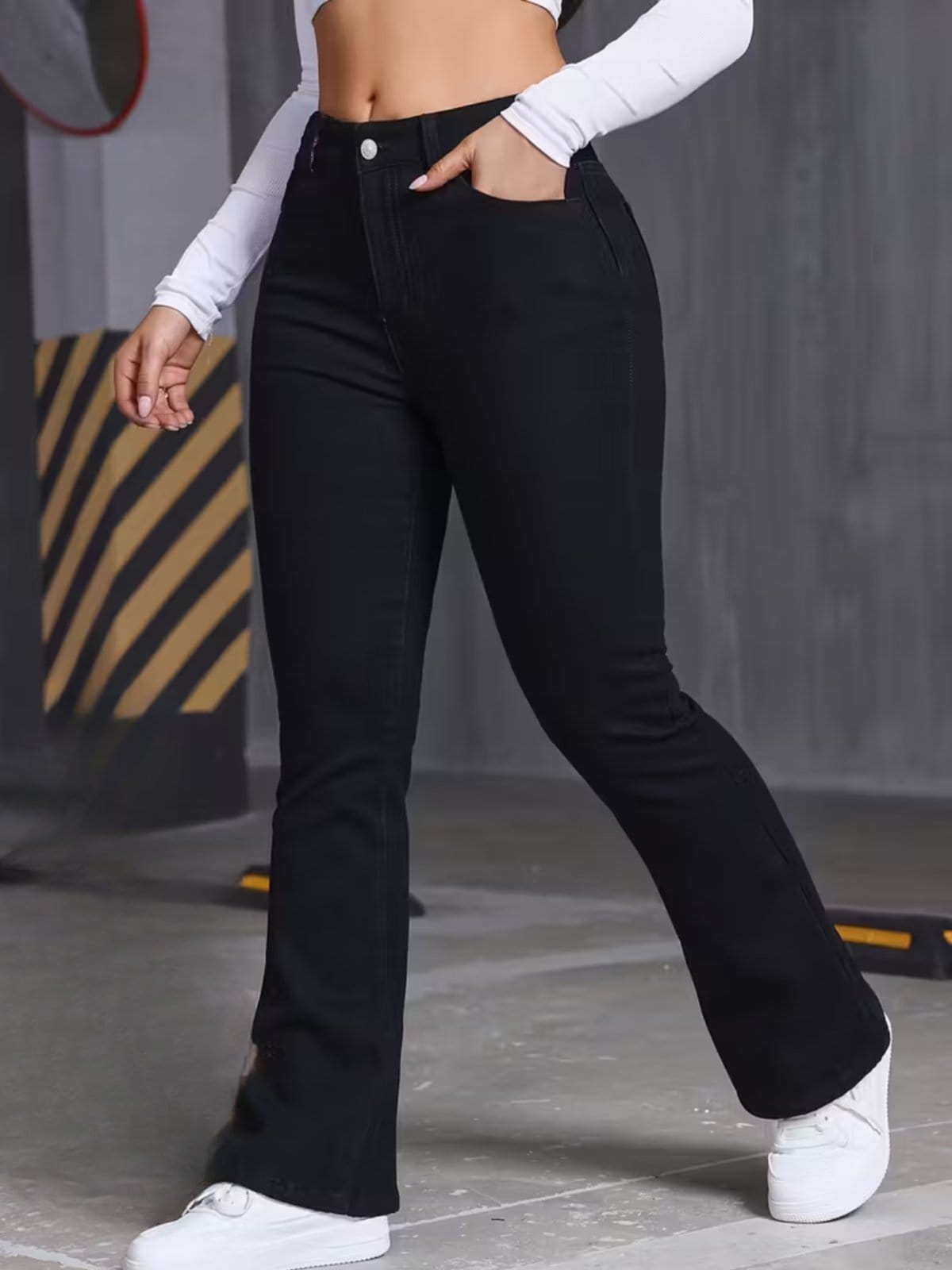 Calça Flare Feminina Text Boca de Sino Cintura Alta Modeladora