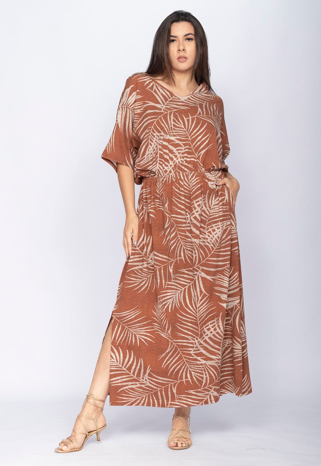 Vista principal Vestido CabanaFree Longo Plus Malha Estampa Palmas da Terra Cabanafree estampado