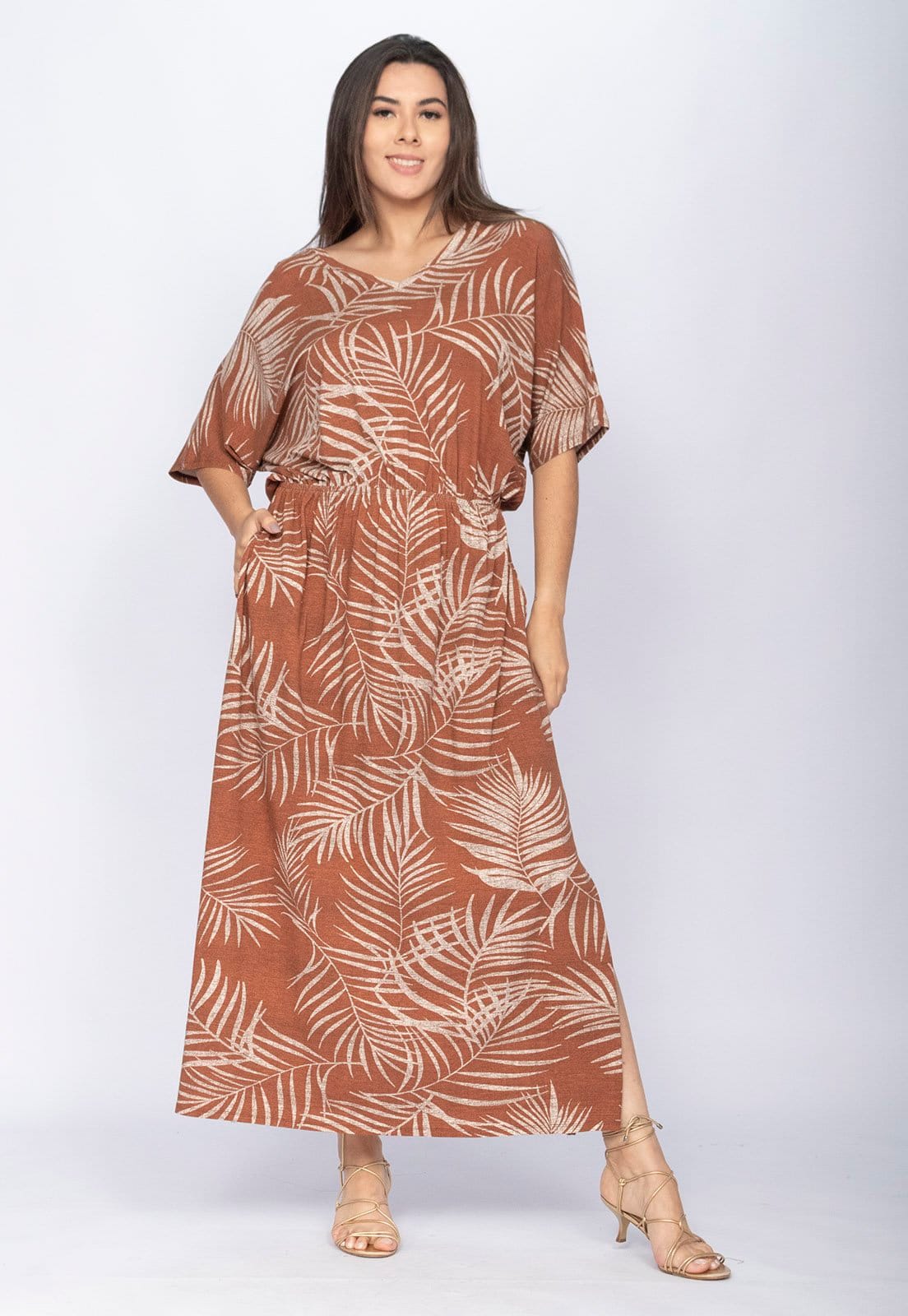 Vista 2 Vestido CabanaFree Longo Plus Malha Estampa Palmas da Terra Cabanafree estampado