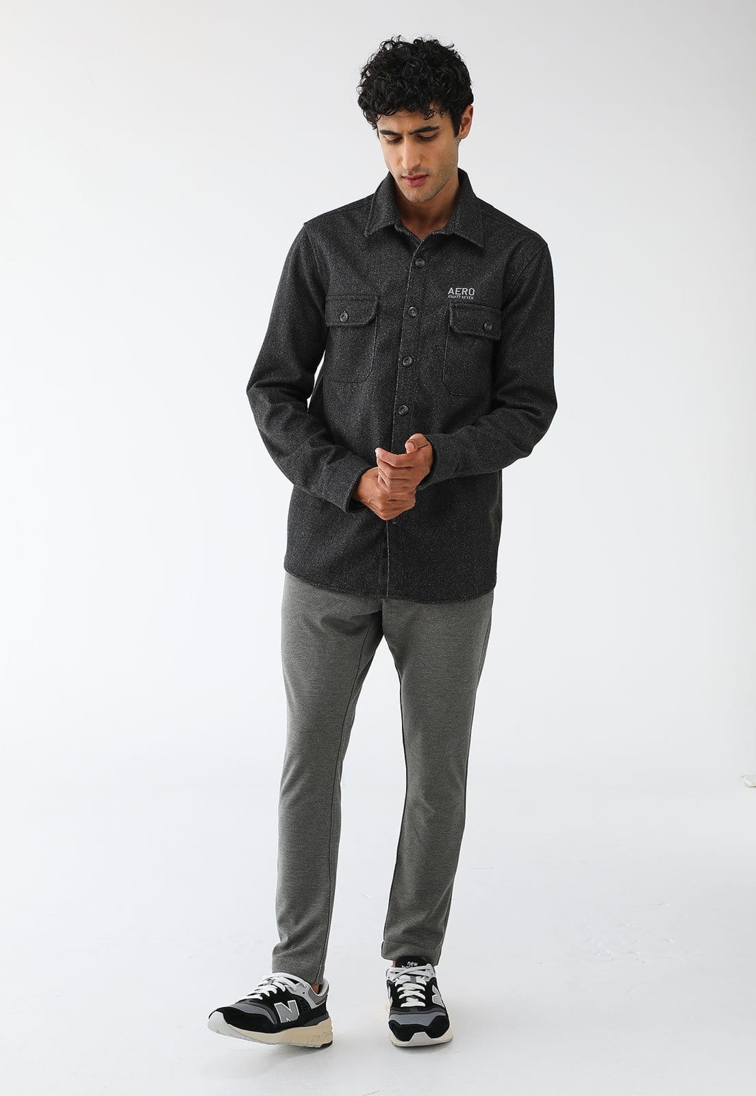 Vista 2 Jaqueta Aeropostale Reta Logo Bordado Preta Aeropostale preto