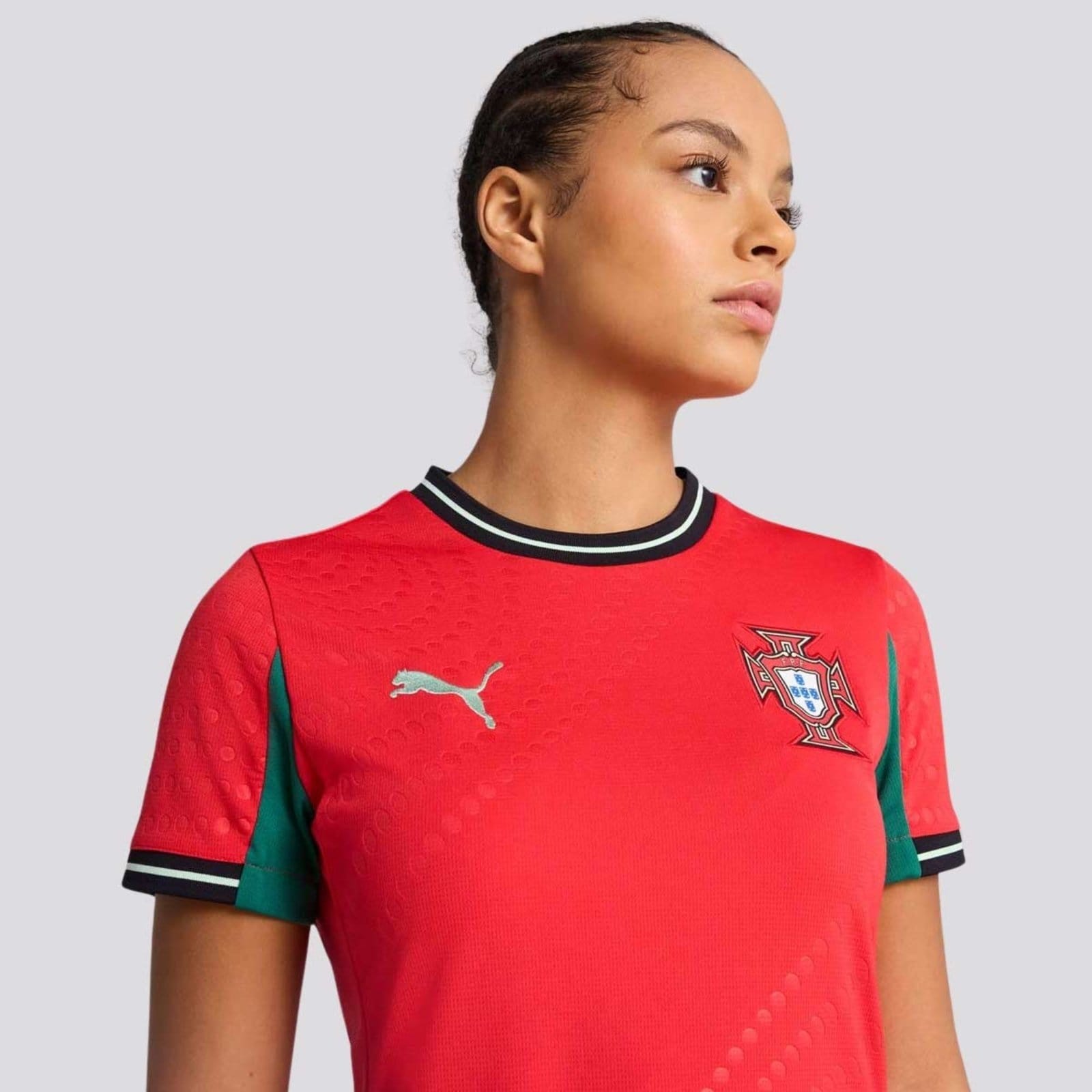 Vista 2 Camisa Puma Portugal Home 2025 Feminina Puma vermelho