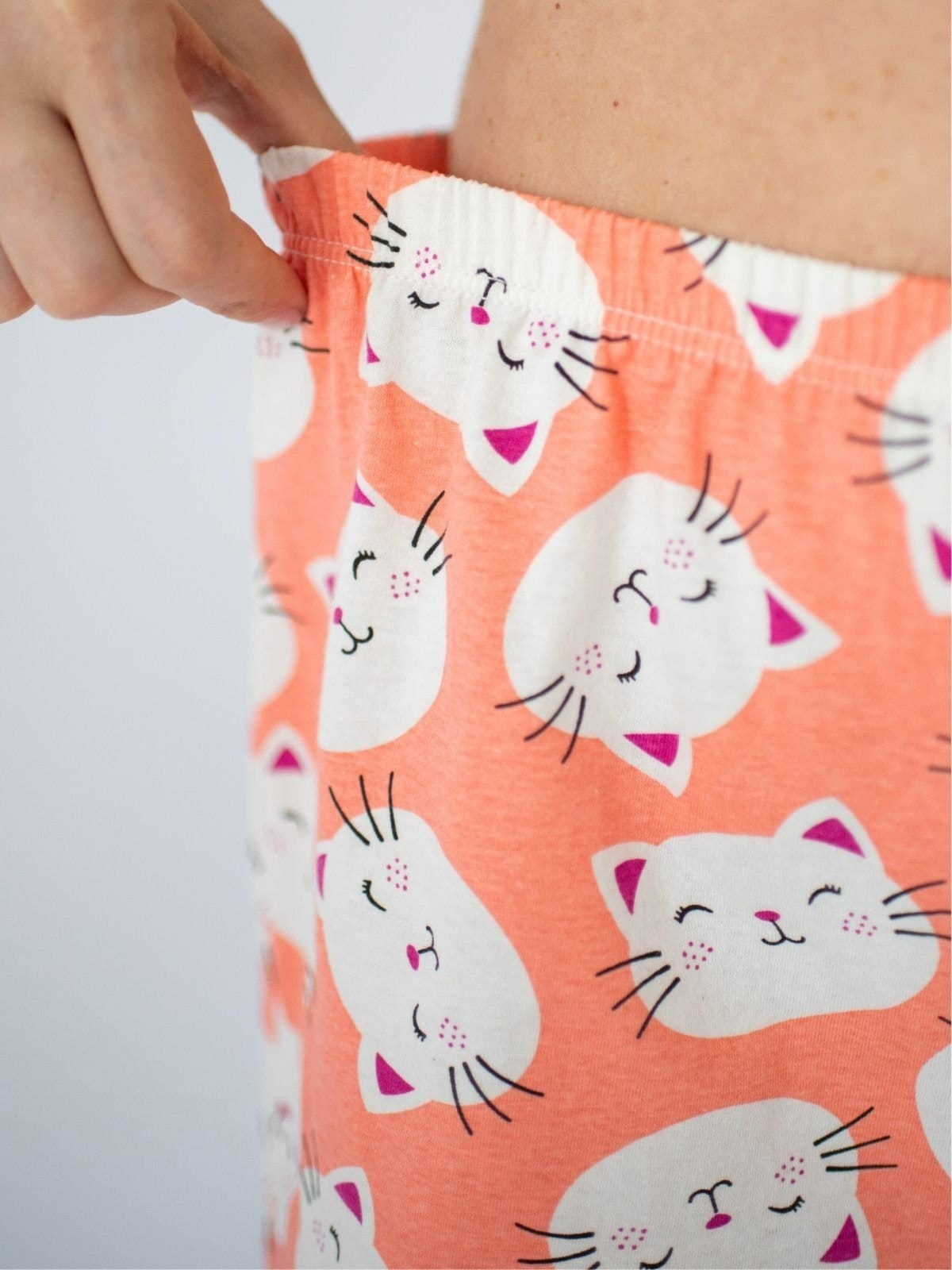 Vista 2 Pijama Feminino Manga Curta Babi - Gatinhos Piante coral