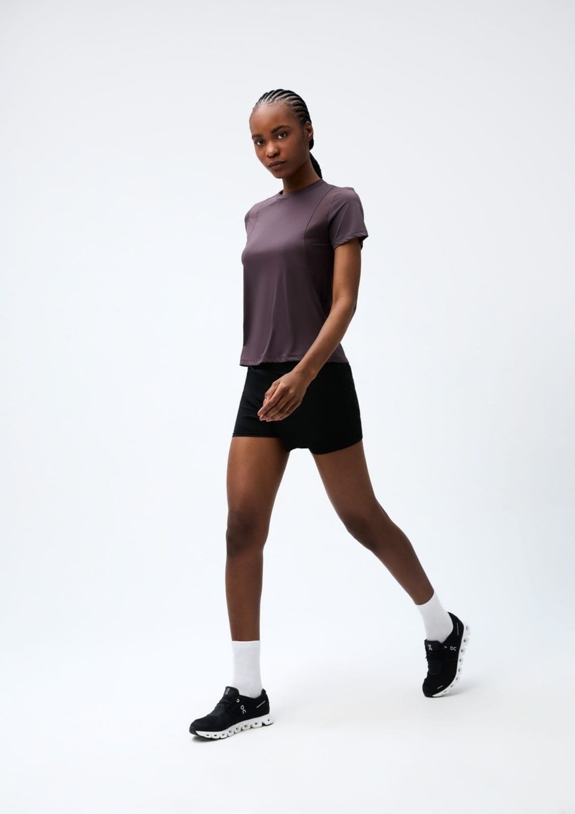 Vista 2 Shorts Esportivo Feminino Secagem Rápida Hering preto