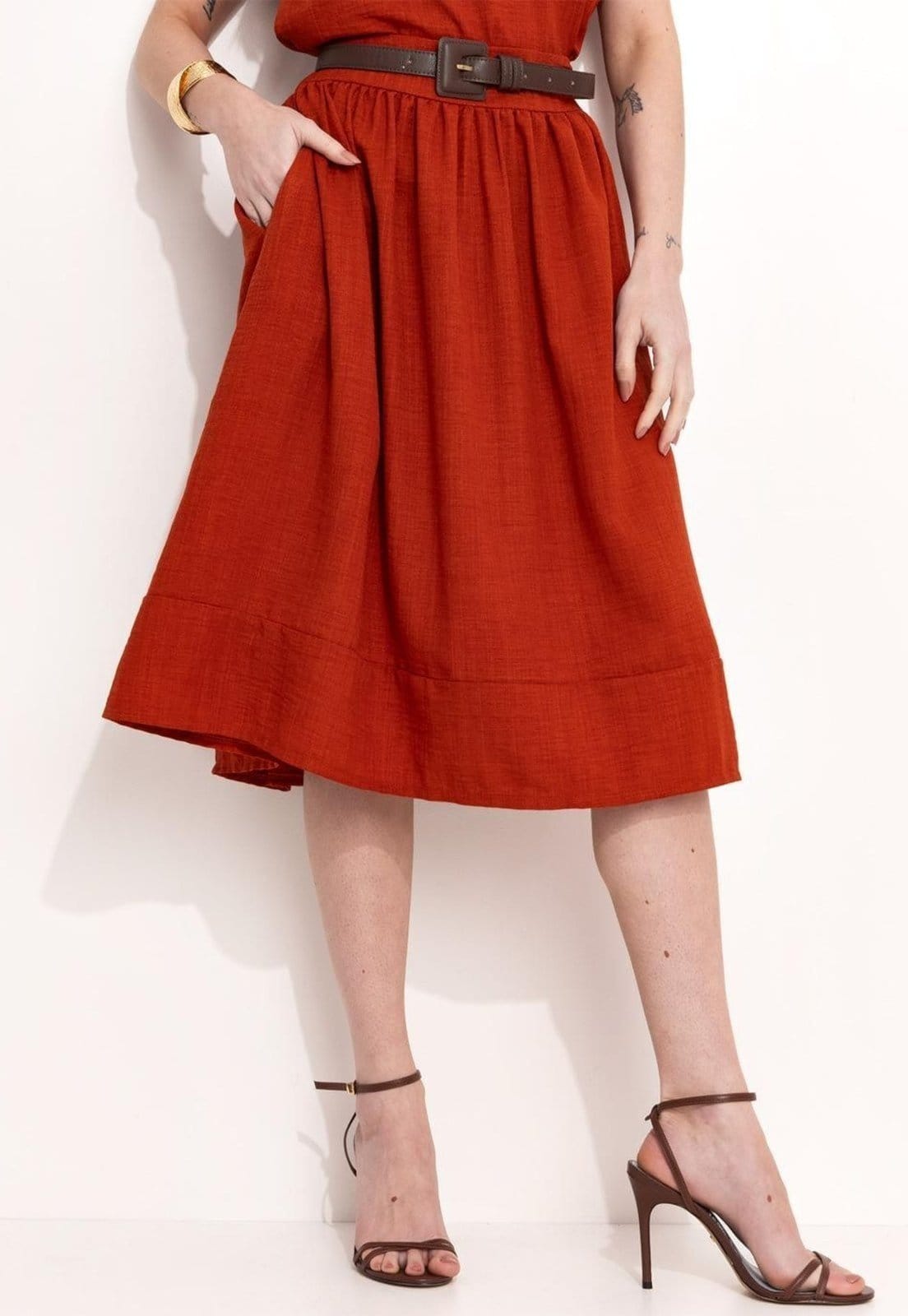 Saia Em Tecido Texturizado Ferrugem