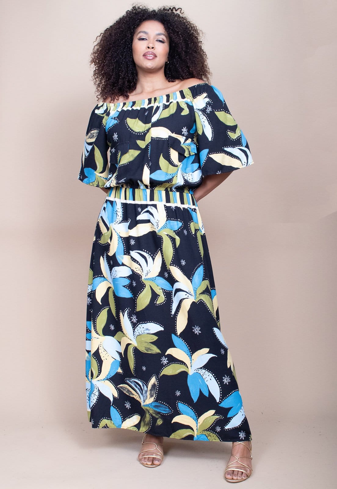 Vista 2 Vestido Midi Cabanafree Ciganinha Viscose com Lapela Estampa Jardim Noturno Cabanafree azul/estampado/verde