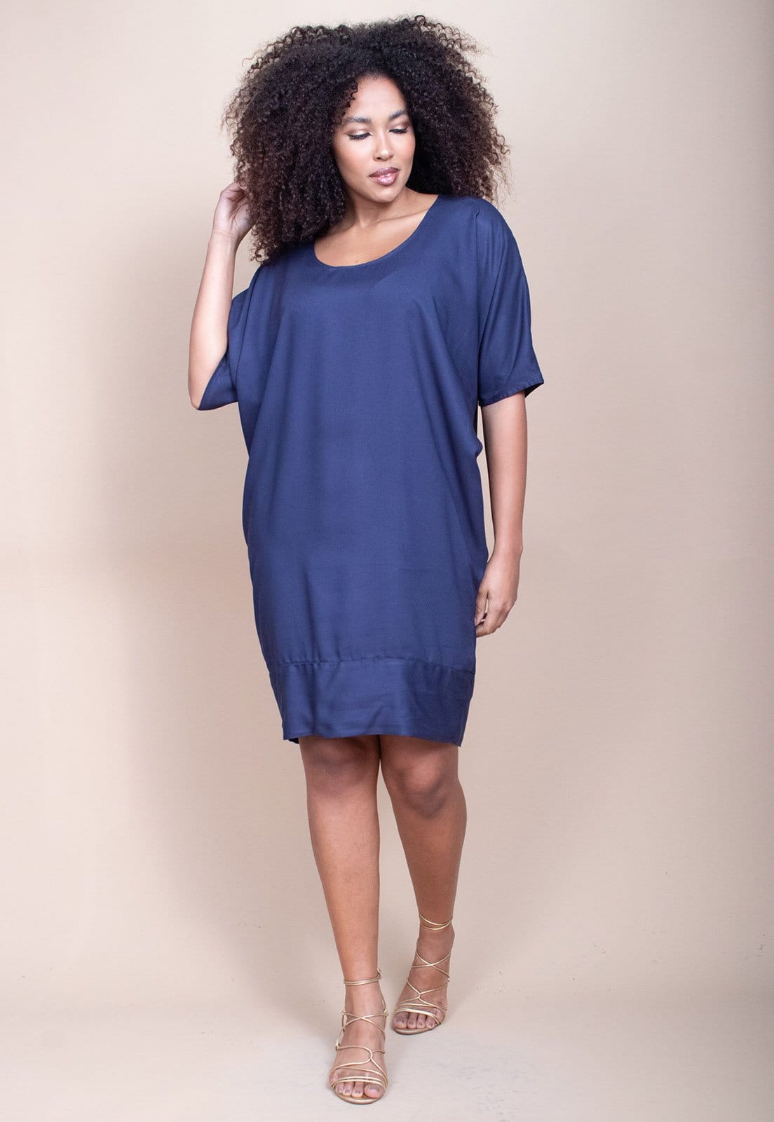 Vestido Cabanafree Curto Morcego Marinho