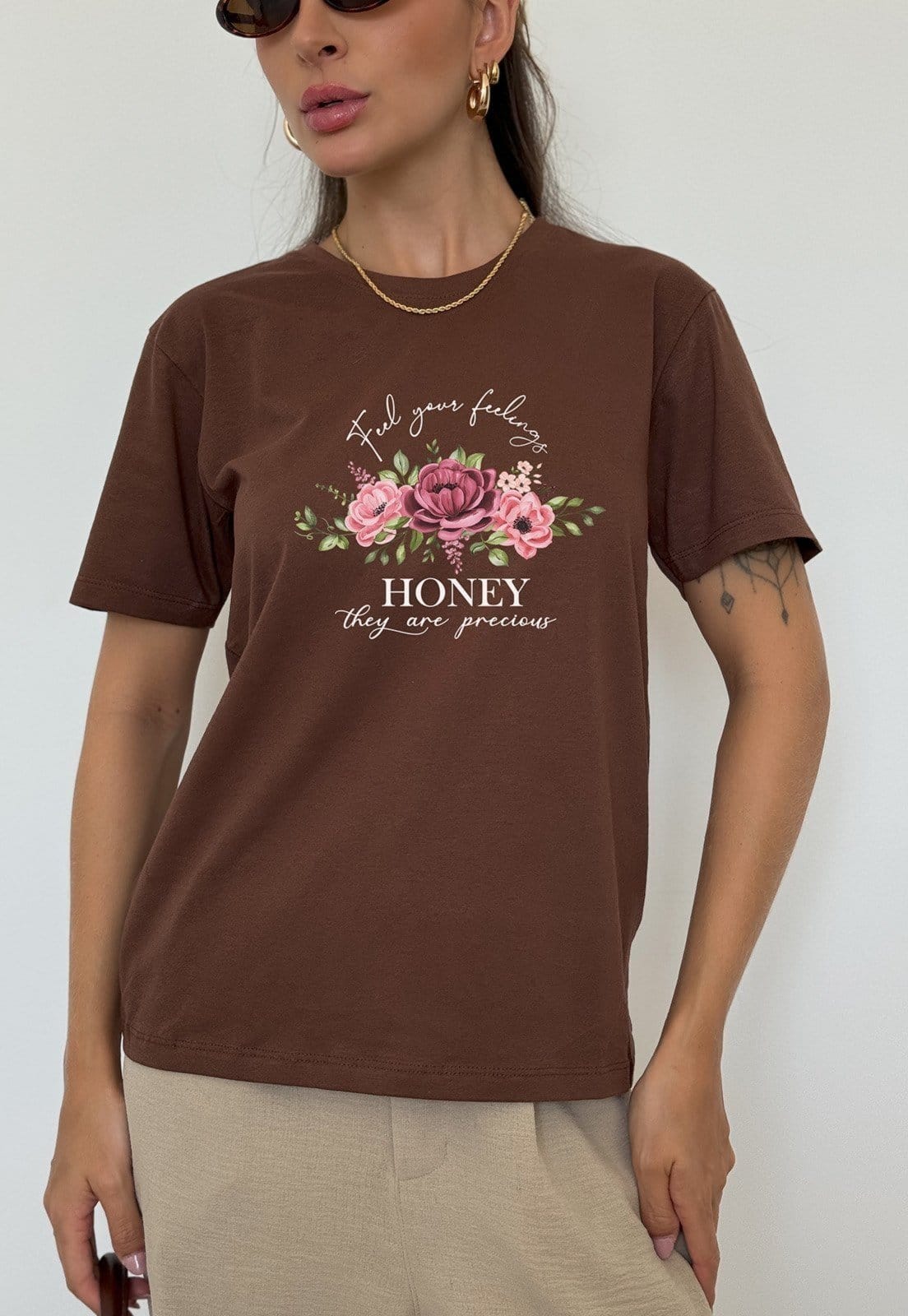 Camiseta Cianitas Marrom Estampa Honey - 2