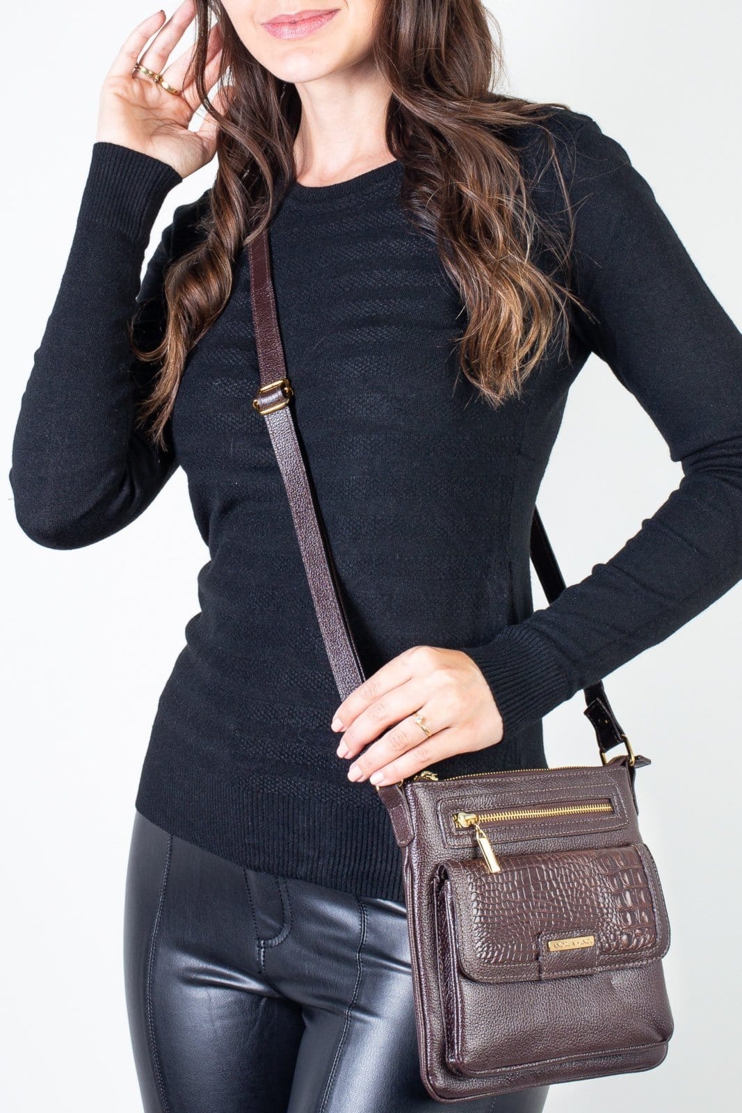 Vista 2 Bolsa pequena transversal em couro liso Emma - Café Andrea Vinci vermelho