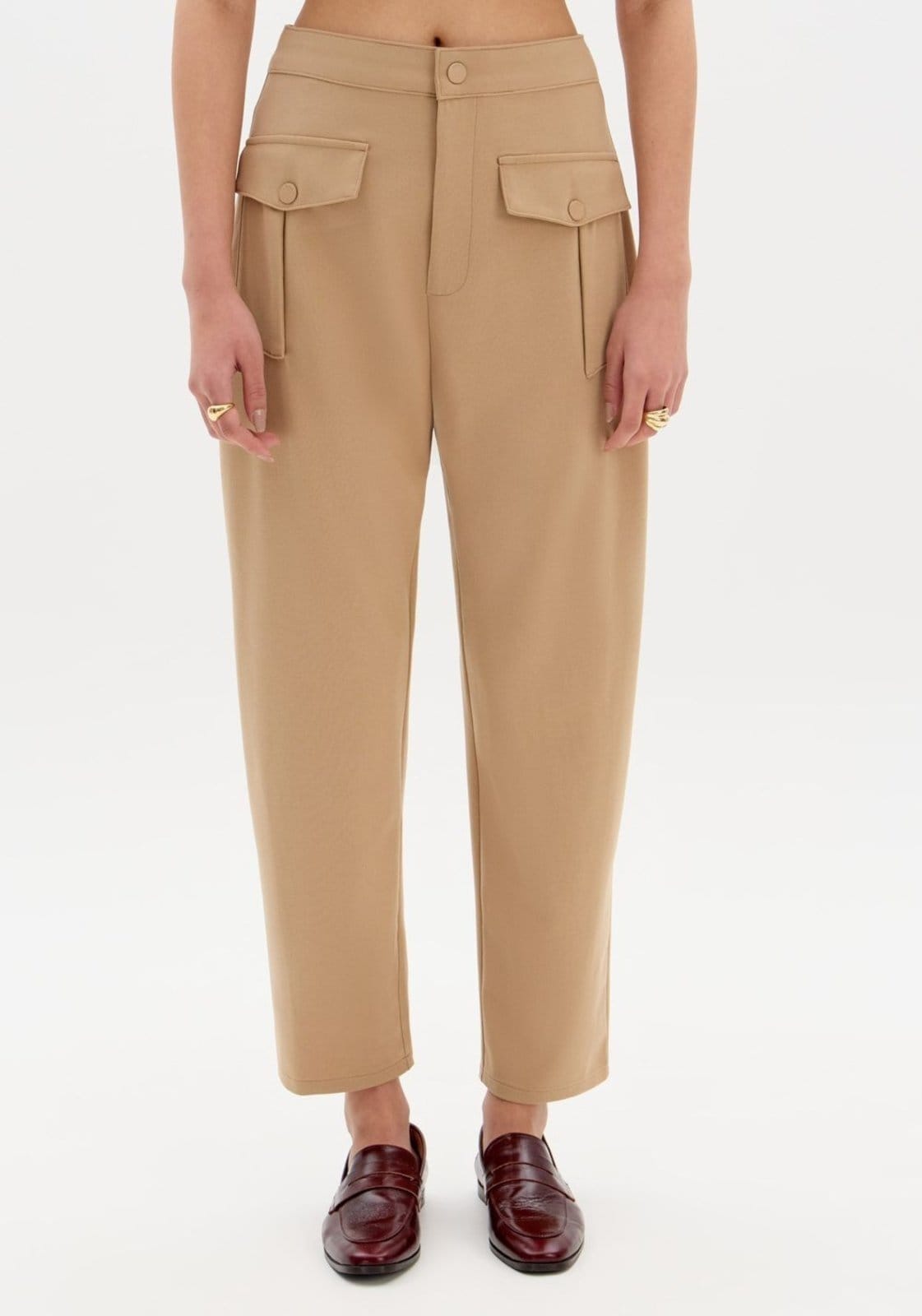 Vista 2 Calça Alfaiataria Carrot Cintura Média My Favorite Things bege