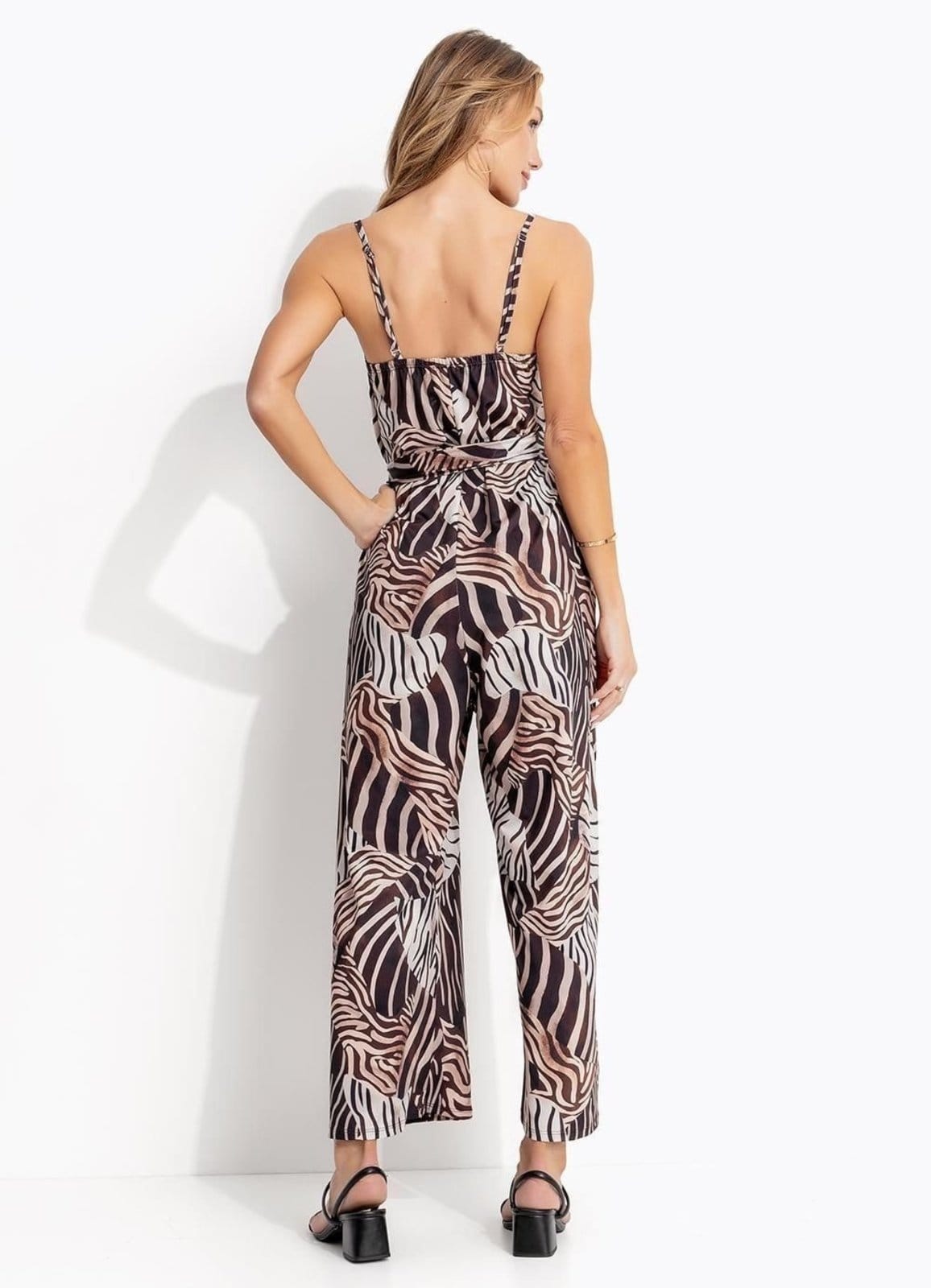 Vista 2 Macacão Em Malha Fria Quintess Animal Print Quintess marrom