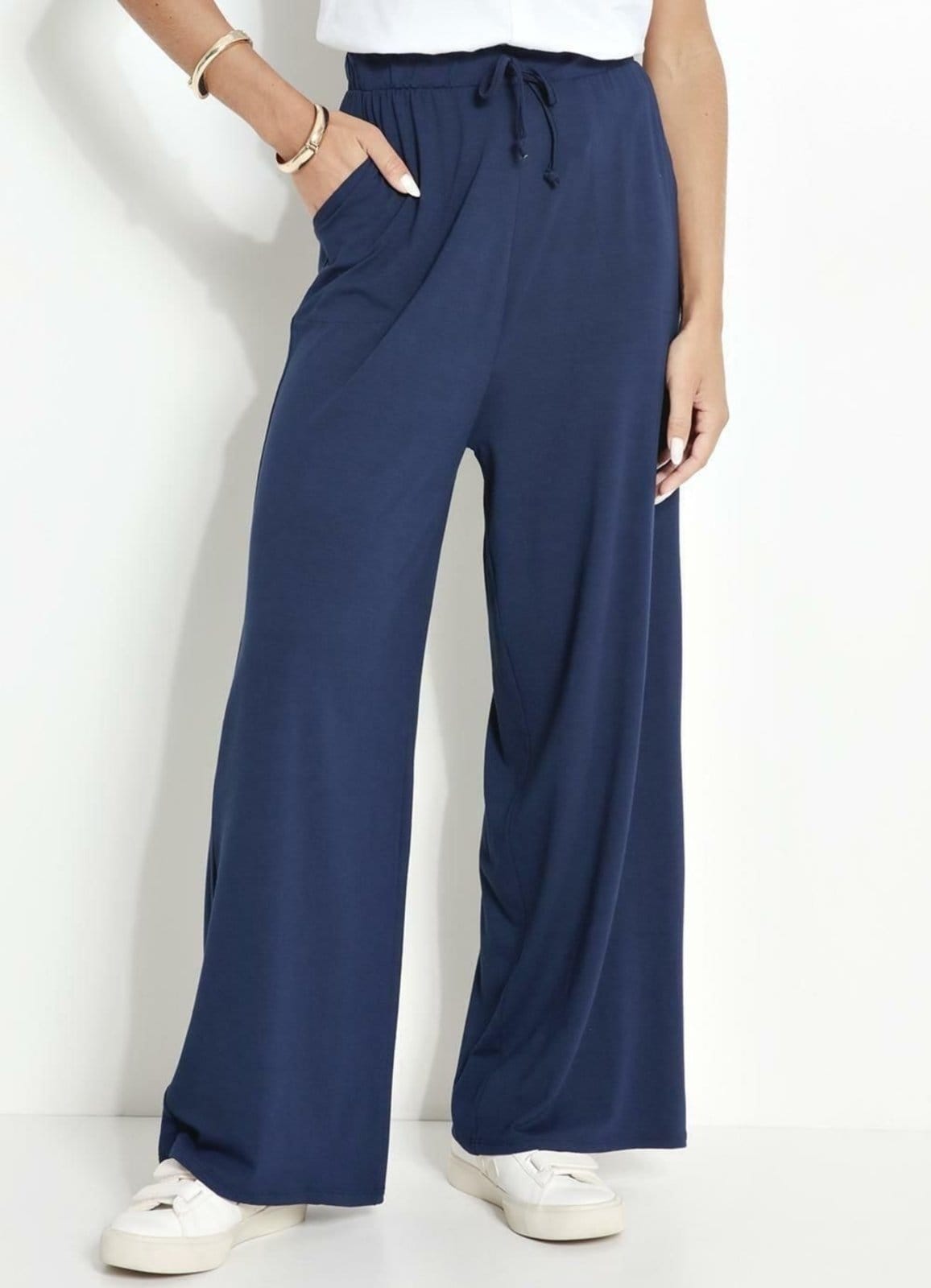 Calça Feminina Marinho Em Malha De Viscose Quintess