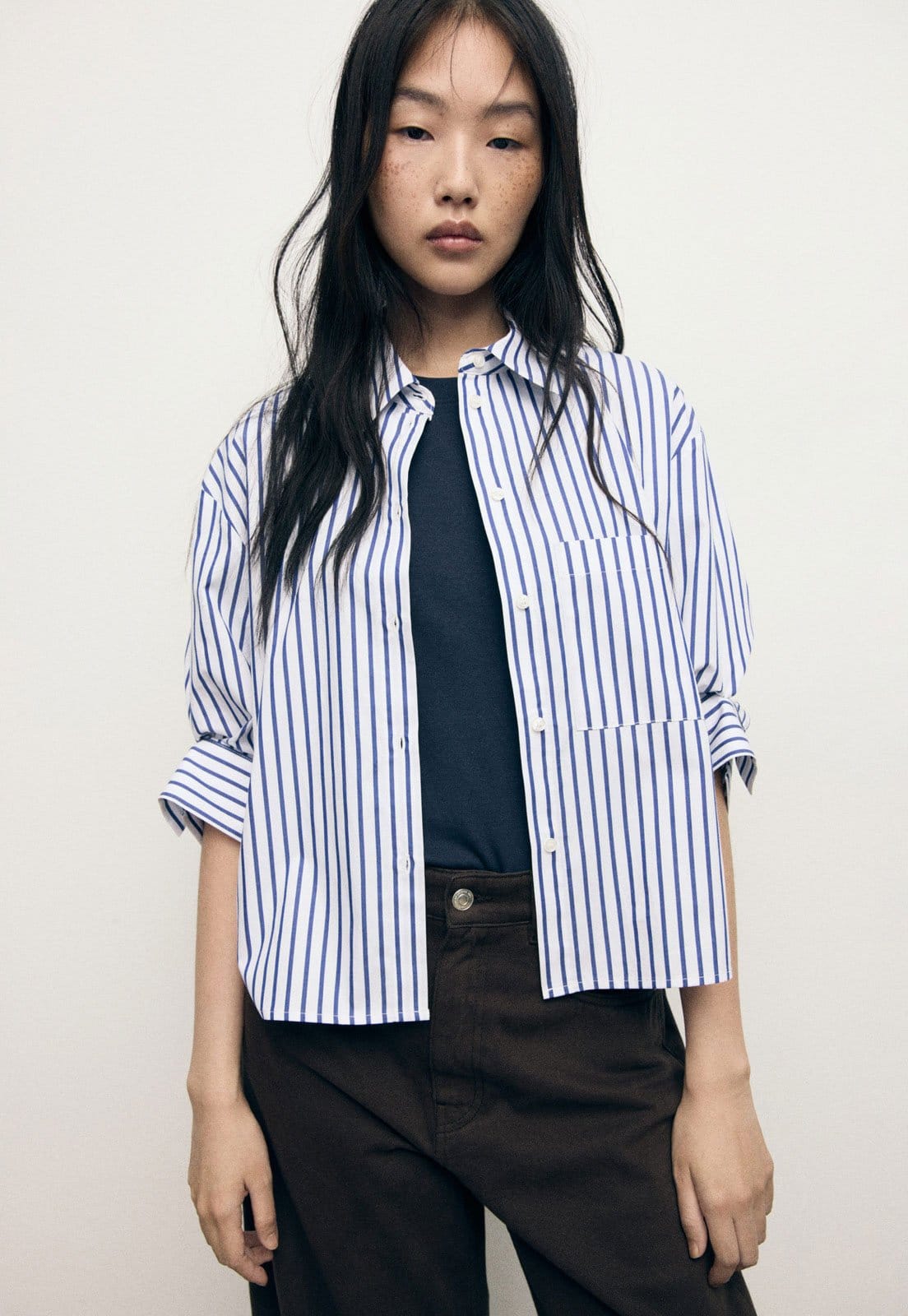 Camisa Feminina Mango Listrada e Branco