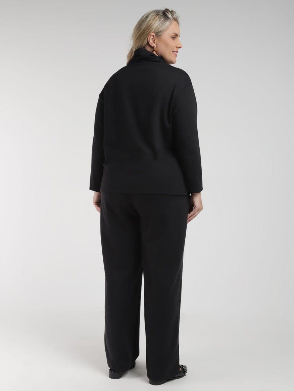 Vista 2 Conjunto Pantalona Autentique Plus Size Feminina Autentique preto