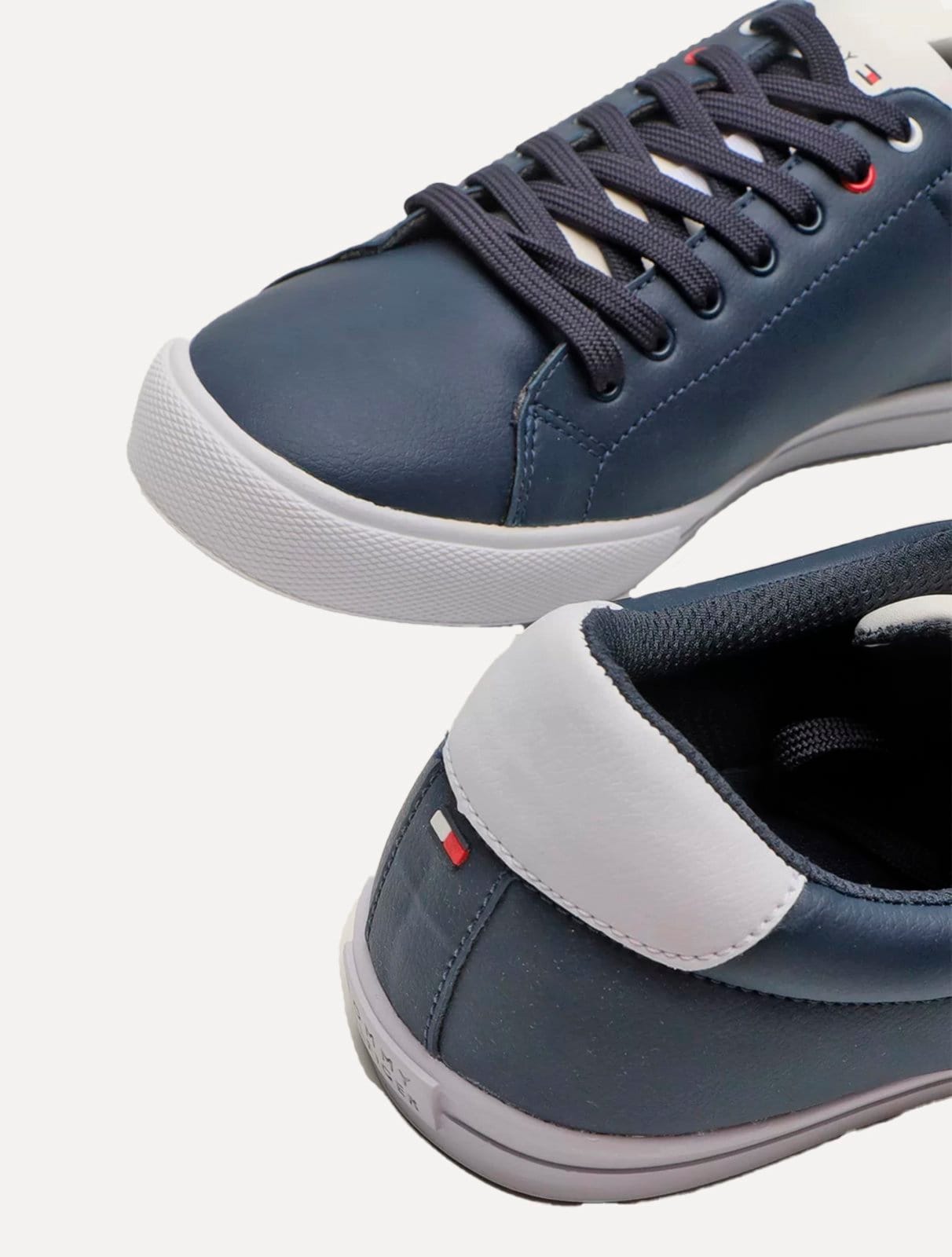 Vista 2 Tênis Tommy Hilfiger Masculino Couro Hockney 12Y Box Sneaker Marinho Tommy Hilfiger azul marinho