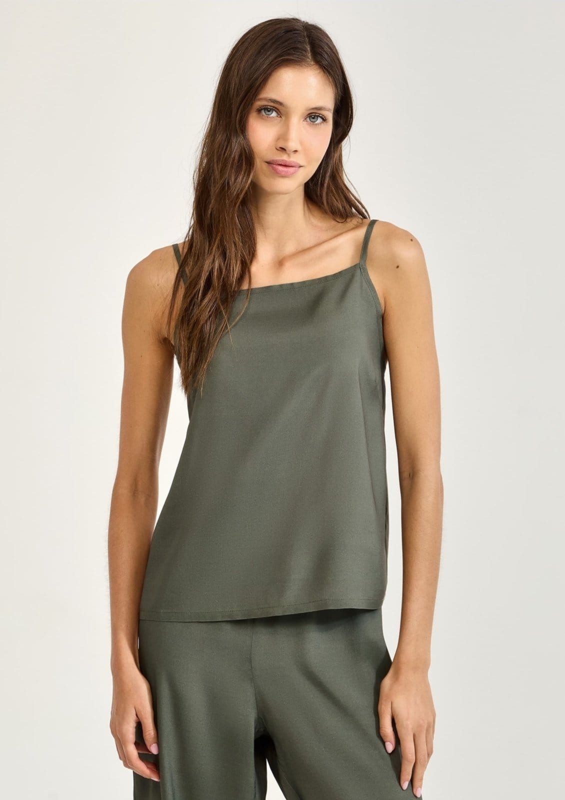 Vista 2 Pijama Longo Feminino Alças Finas Em Viscose Hering HERING INTIMATES verde