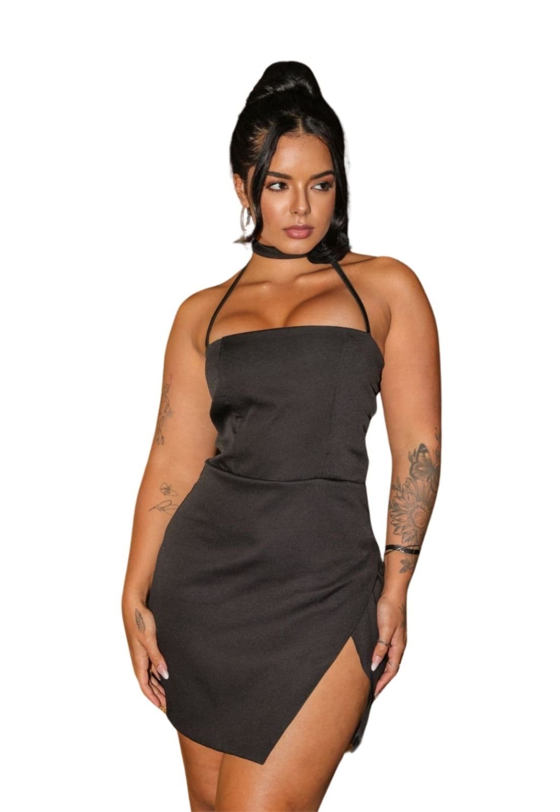 Vista 2 Vestido Curto Alfaiataria Flor Multiformas Sensual Elegante Michellina Cia do Vestido preto