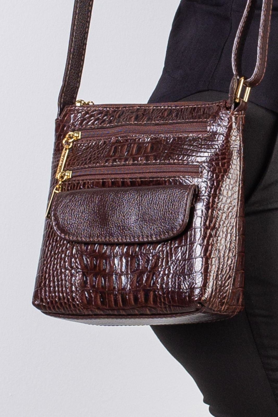 Vista 2 Bolsa transversal de couro croco Maura - Café Andrea Vinci vermelho