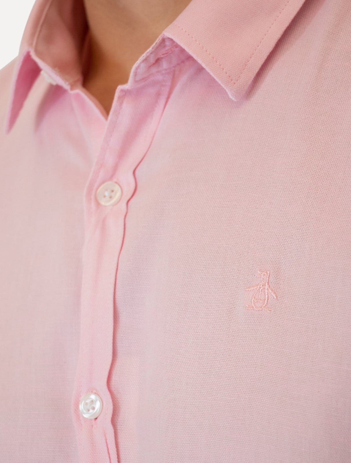 Vista 2 Camisa Original Penguin Masculina Manga Curta Regular Oxford Rosa Claro Mescla Original Penguin branco rosa