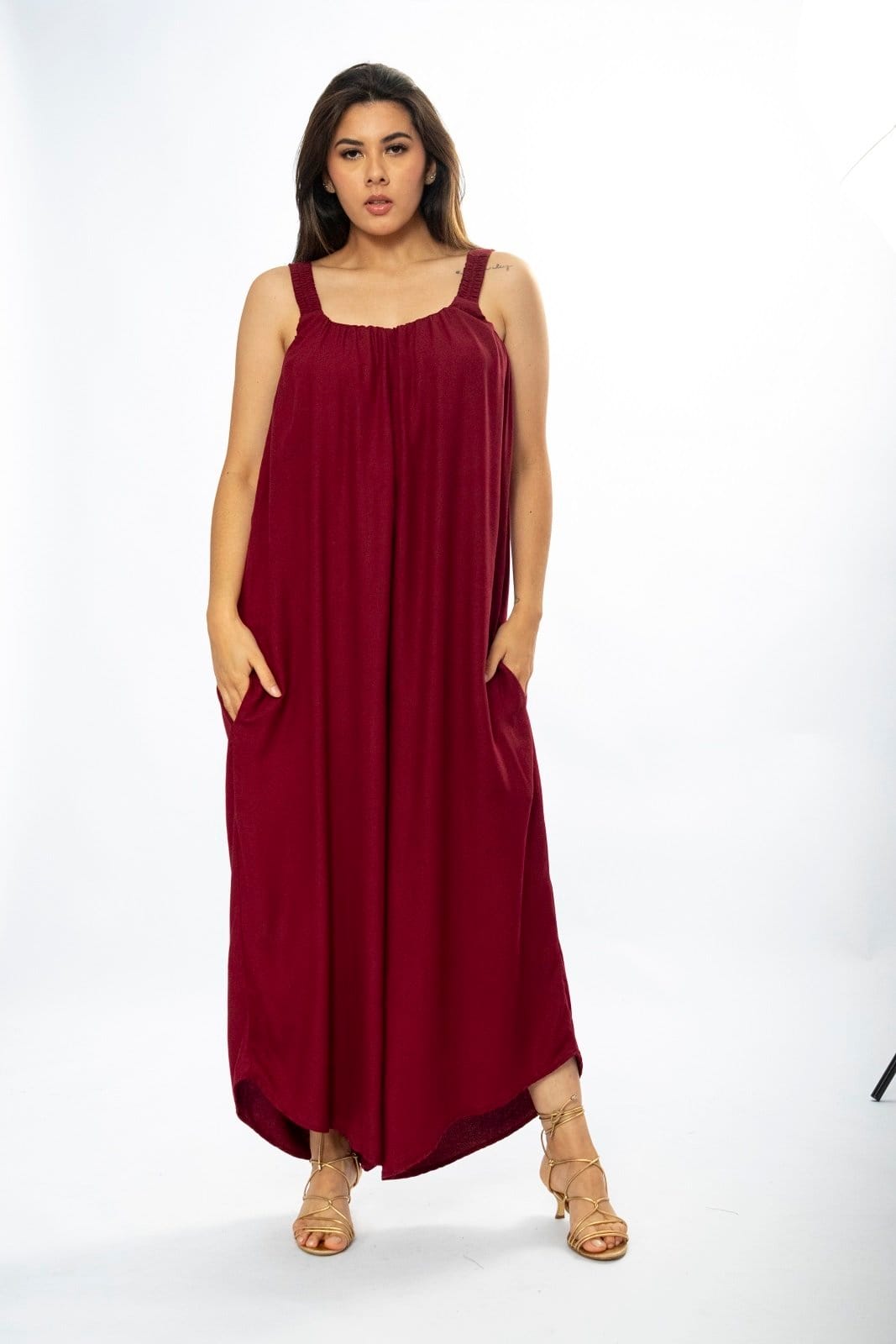 Vista 2 Macacão AmazoniaVital Saruel Viscose Alça com Elástico Amazonia Vital bordô