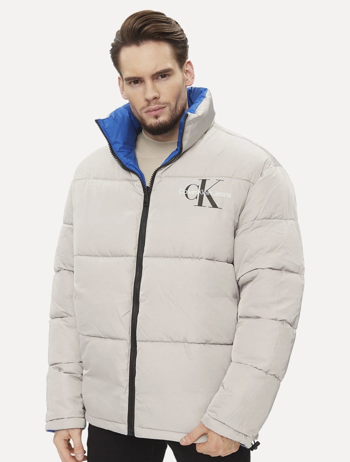 Vista 2 Jaqueta Calvin Klein Jeans Dupla Face Puffer Reversible 90 Cinza/ Azul Royal Calvin Klein cinza azul