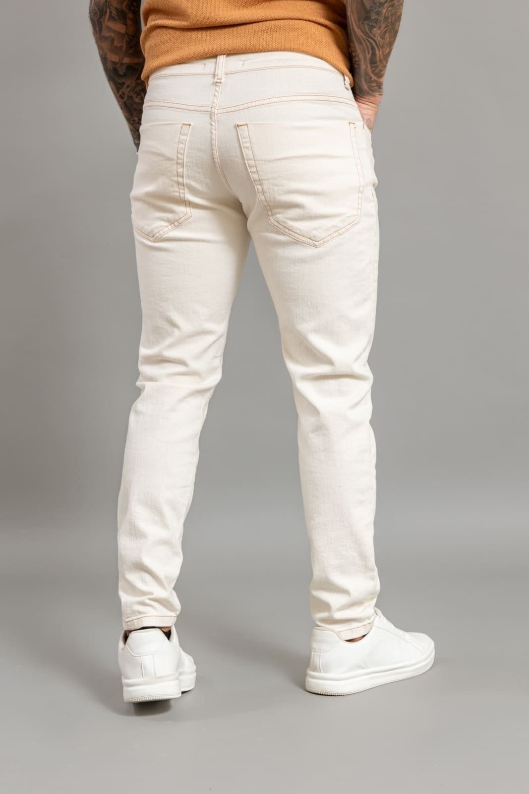 Vista 2 Calça Sarja Clara Five Pockets Slim Fit Masculina Dialogo Off White Dialogo Jeans off-white white