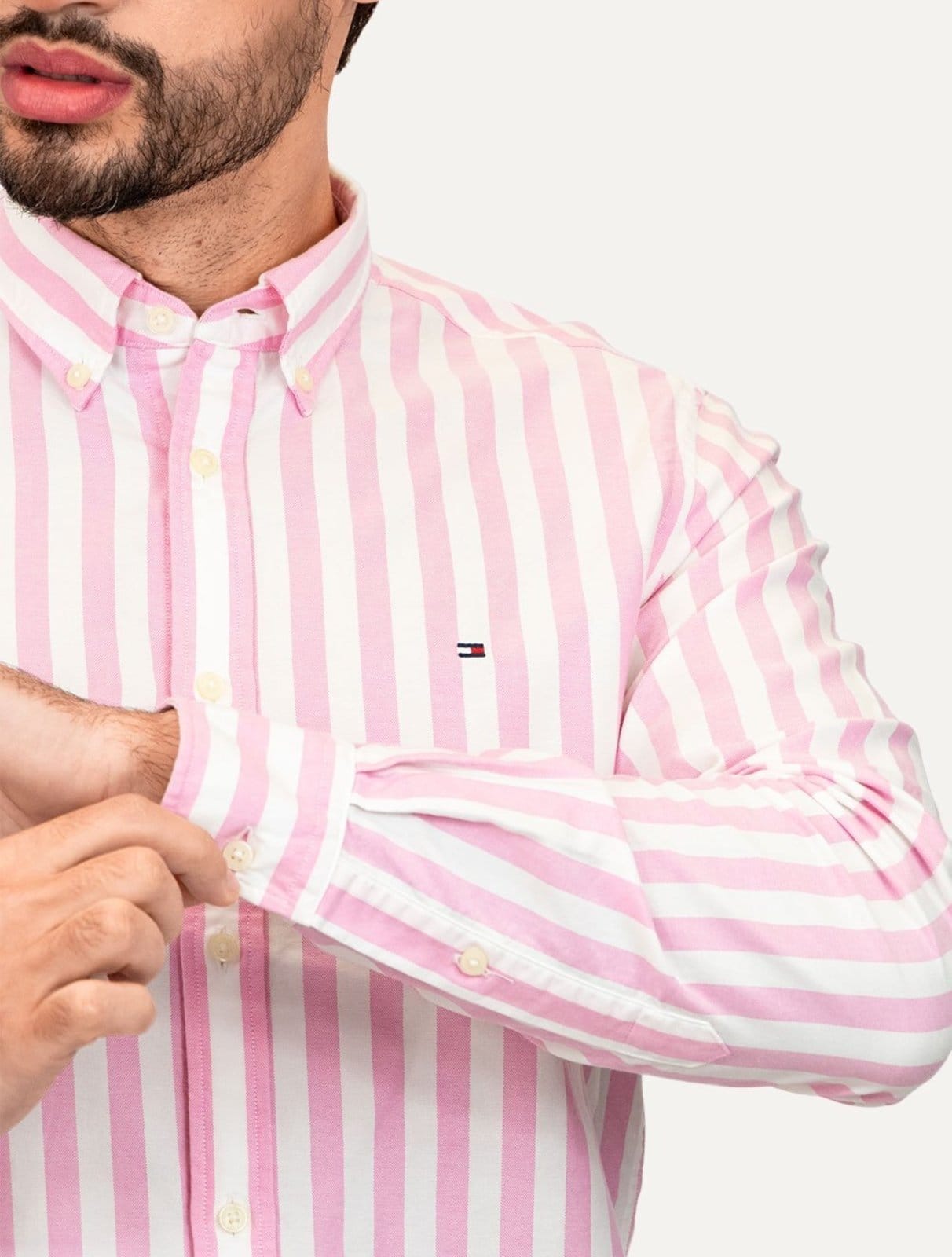 Vista 2 Camisa Tommy Hilfiger Masculina Oxford Slim Bold Stripe Claro Tommy Hilfiger rosa