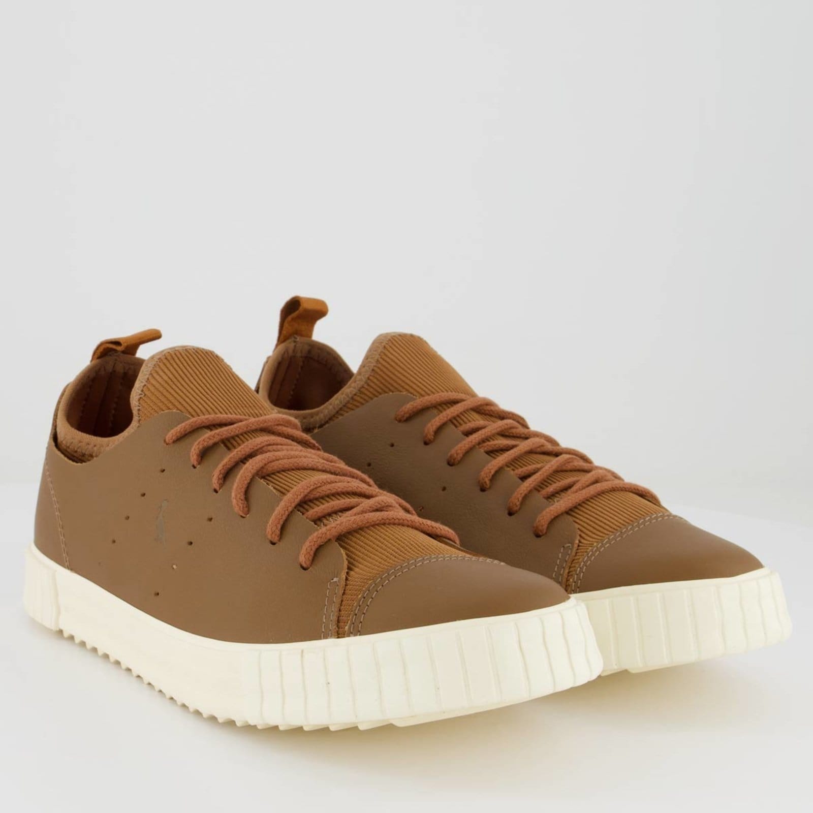 Vista 2 Tênis Reserva Astral Marrom e Off White Reserva marrom white