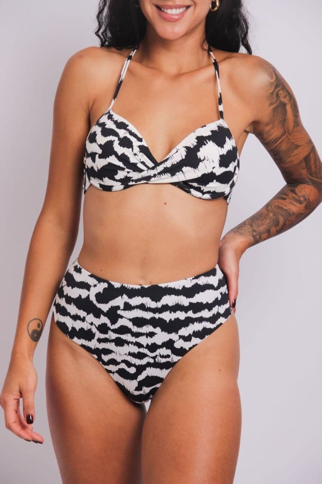 Vista 2 2202 - Top Biquíni Transpassado Meia-Taça e Aro Copacabana - Duna Casual DunaCasual estampado