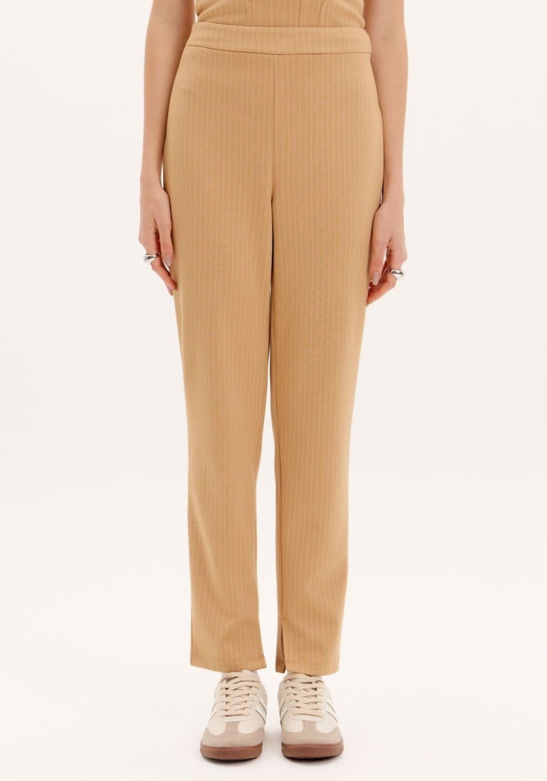 Vista 2 Calça Carrot Risca De Giz My Favorite Things bege